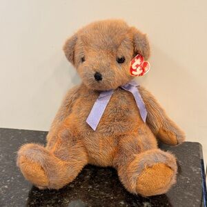 Vintage TY Classic Penny the bear Plush 2000. Size 13”